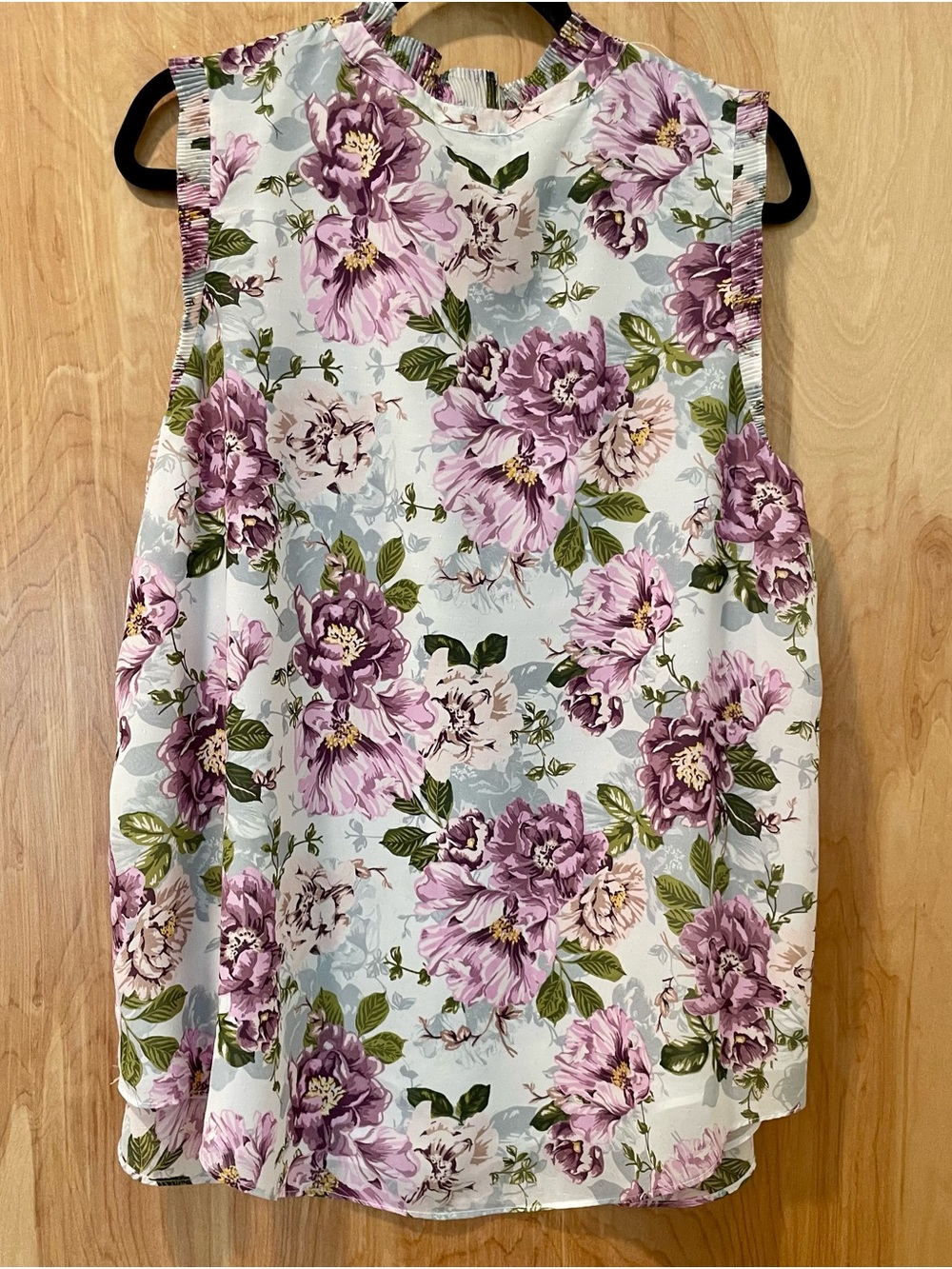 torrid Lavender & Green Floral Tie-Neck Sleeveless Top - Picture 2 of 3